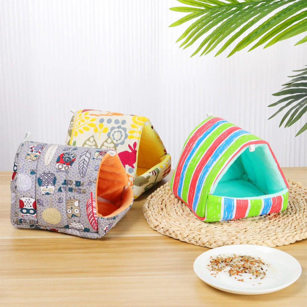 Cute Cartoon Guinea Pig Bed Nest, Warm Plush Small Animal House