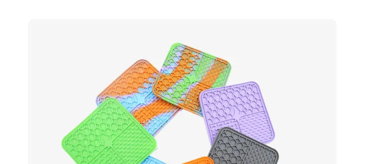Suction Cup Dog Lick Mat for Bath Time Distraction and Grooming