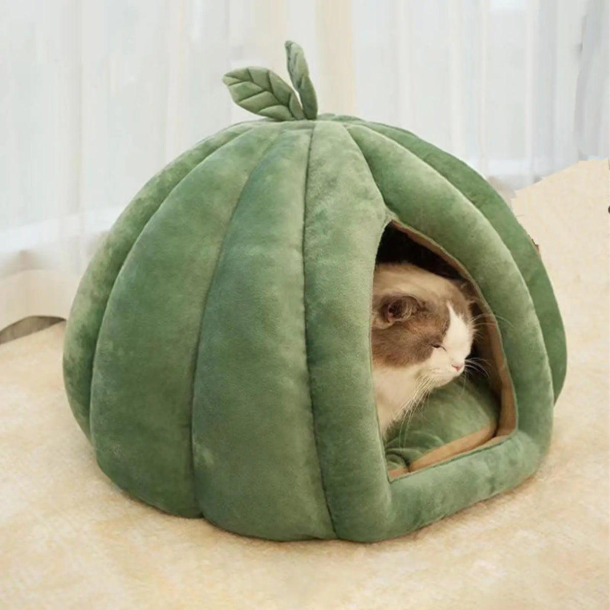 Halloween Pumpkin Cat Bed, Cozy Enclosed Cave Hideaway for Kittens