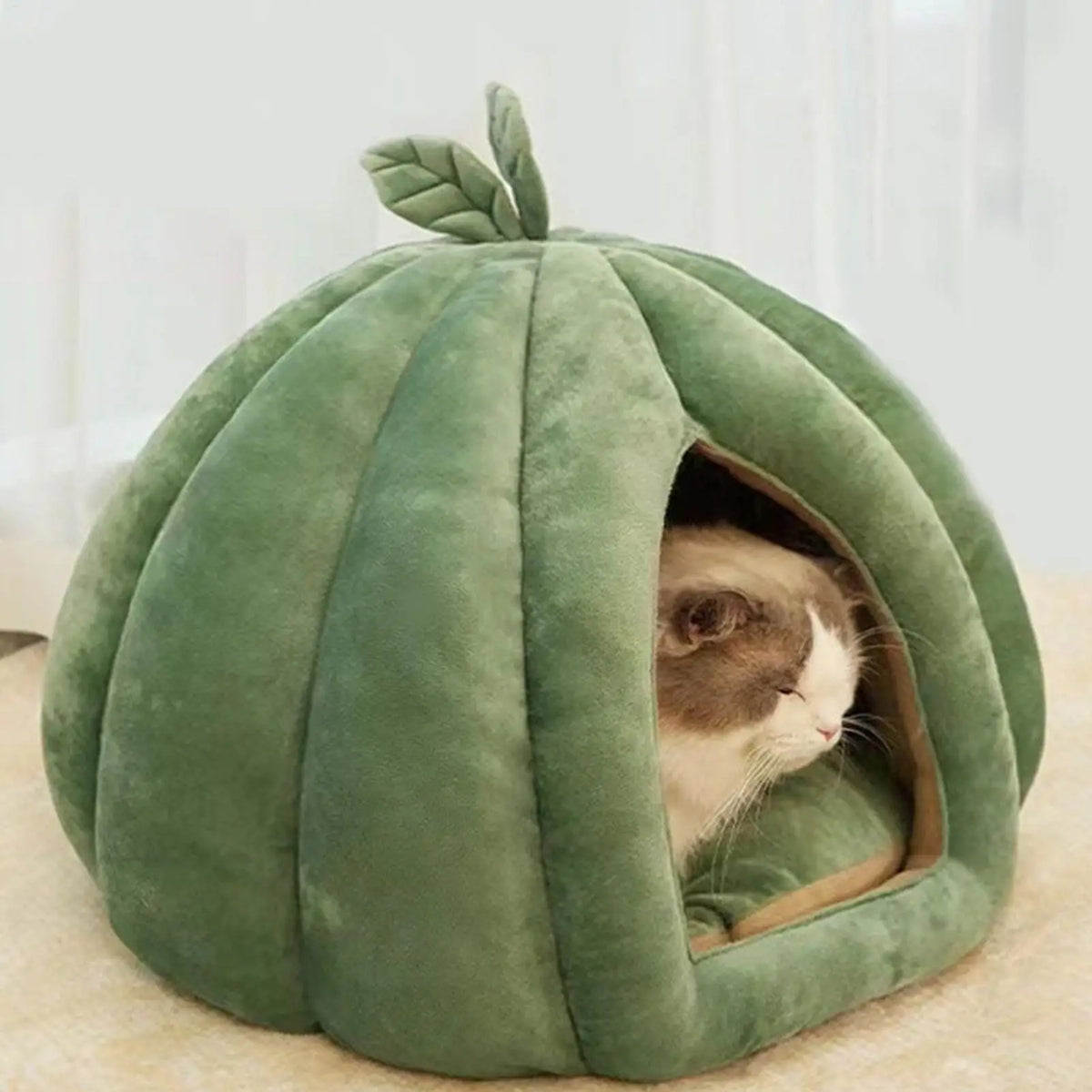 Halloween Pumpkin Cat Bed, Cozy Enclosed Cave Hideaway for Kittens