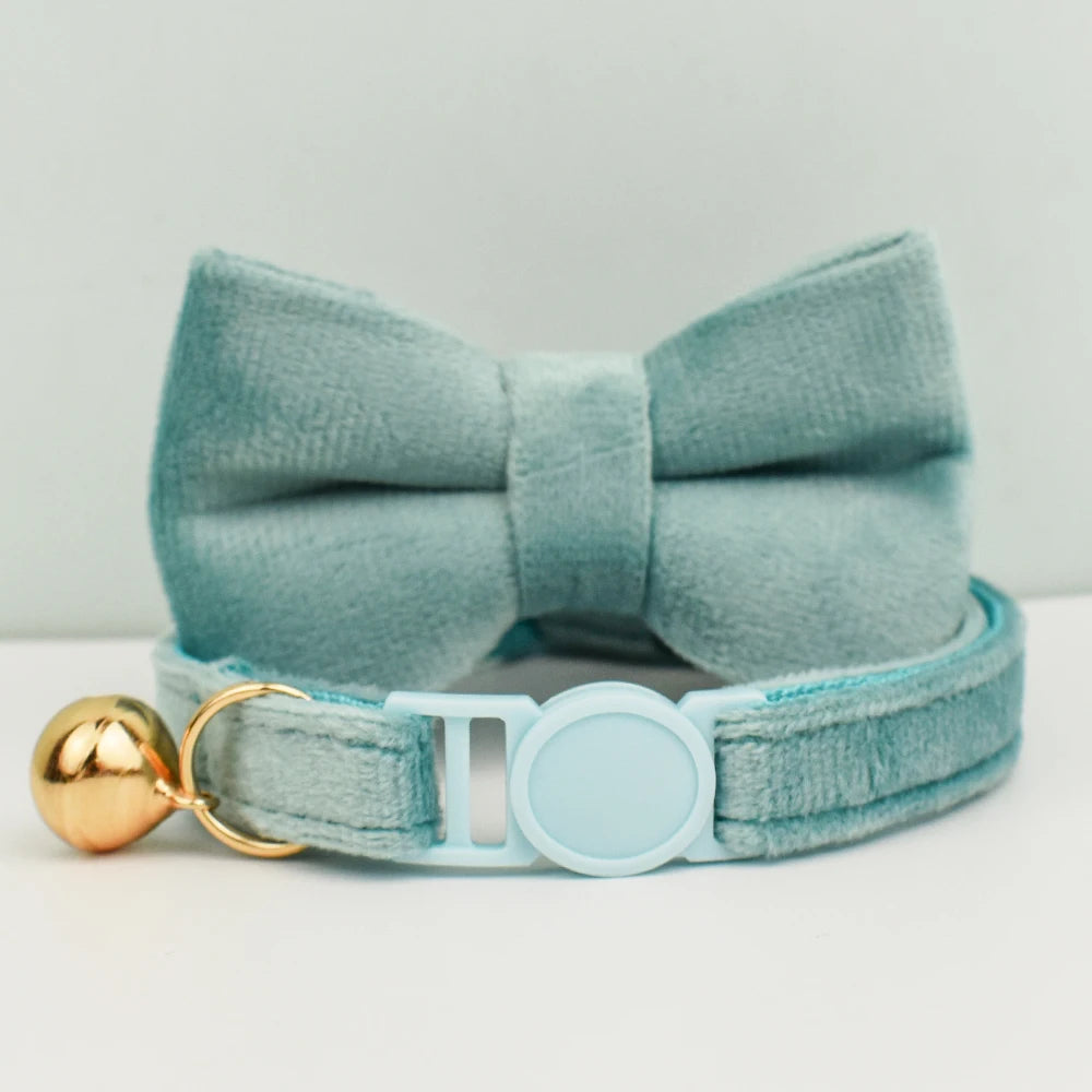 Adjustable Velvet Cat Collar with Bowknot, Safe Breakaway Style