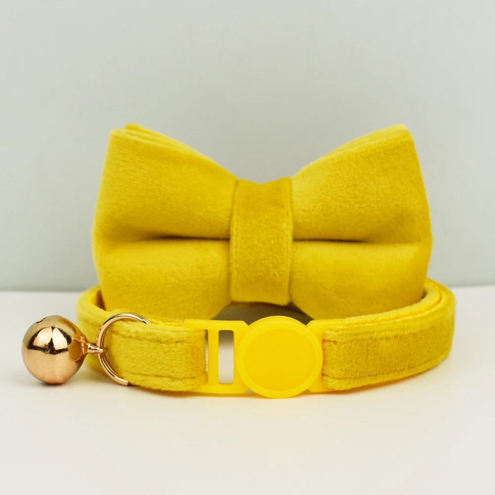 Adjustable Velvet Cat Collar with Bowknot, Safe Breakaway Style