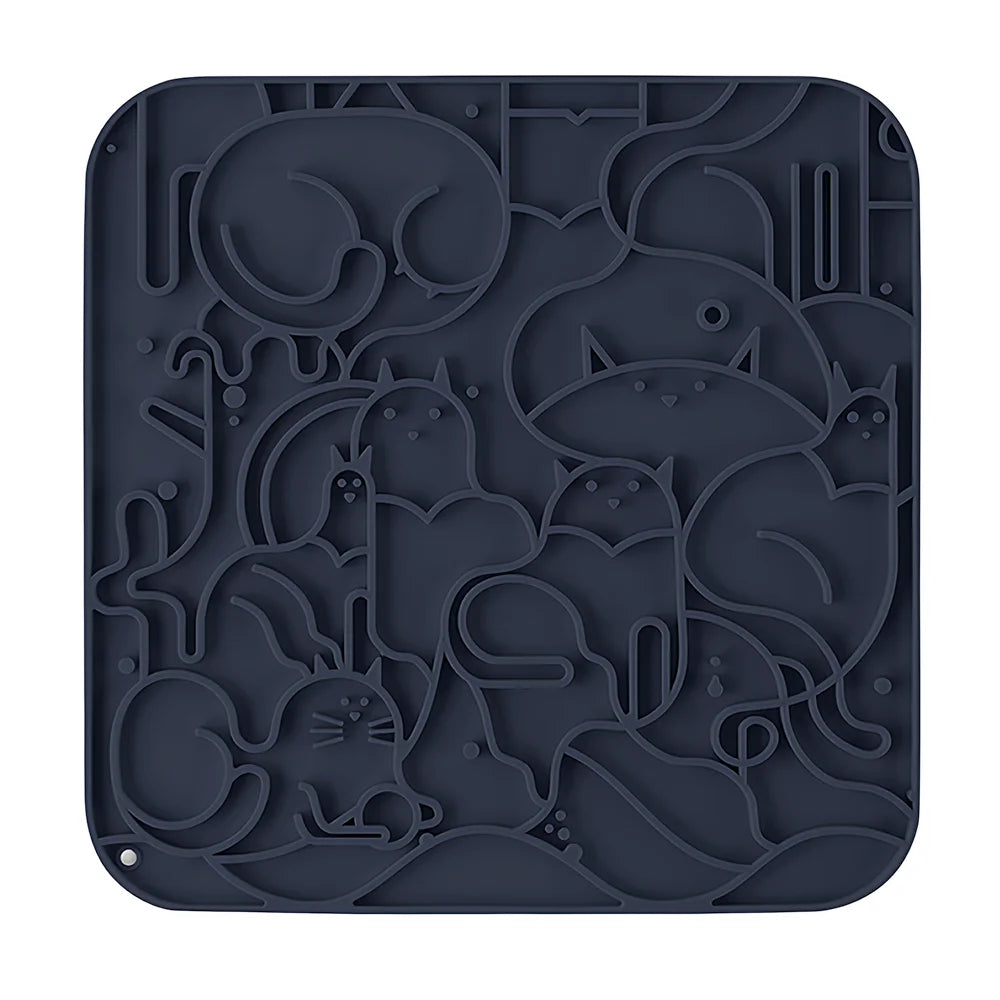 Slow Feeder Suction Lick Mat – 3D Maze Silicone Pad for Dogs & Cats