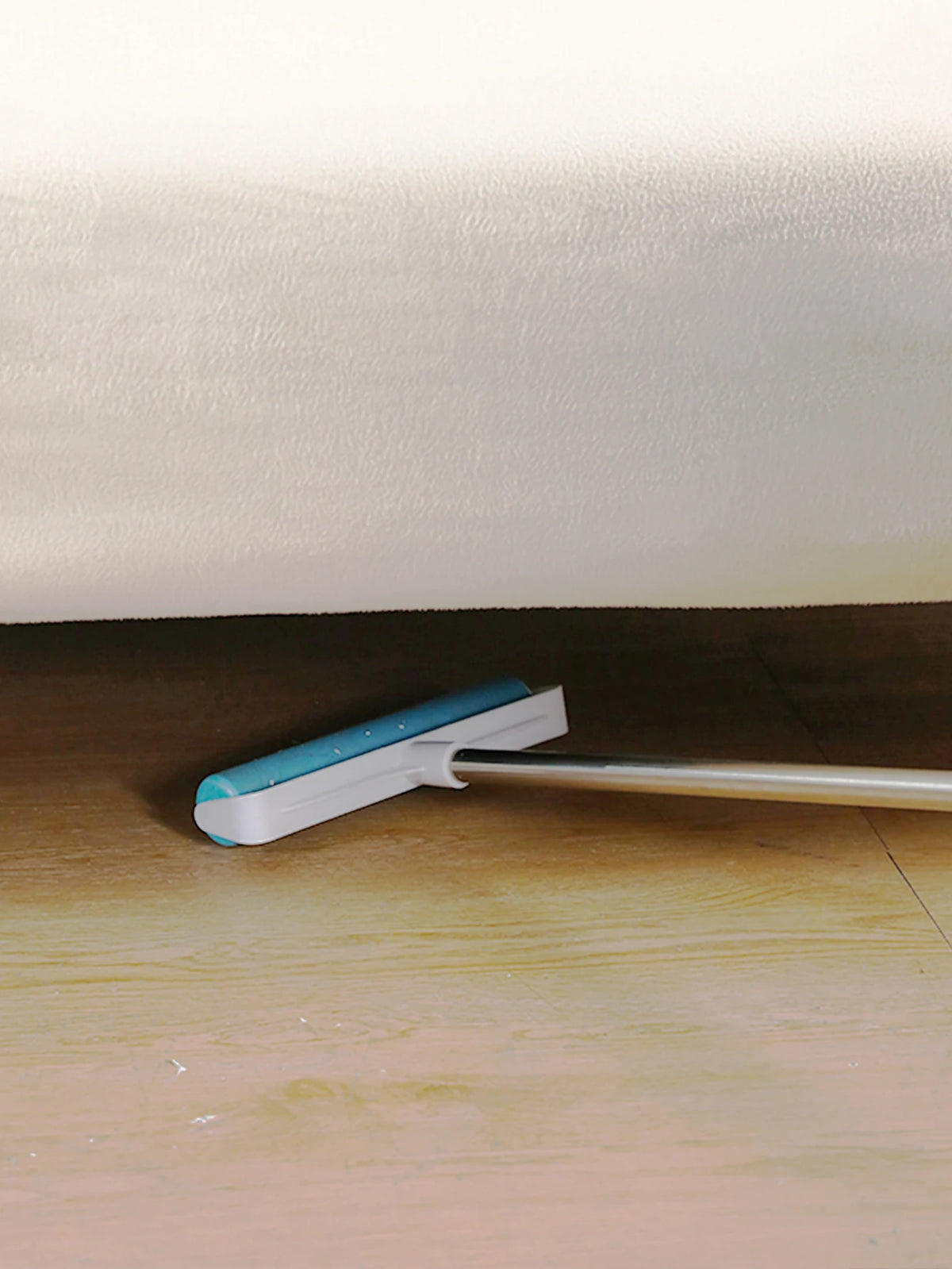 Reusable Pet Hair Lint Roller with Extendable Handle for Floors & Beds