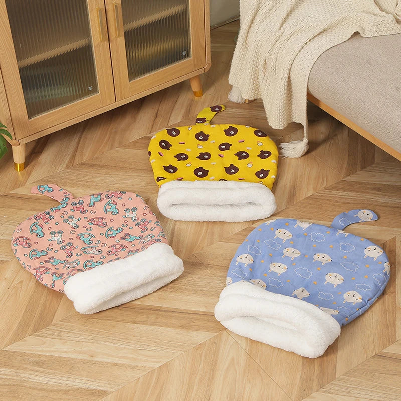 Cozy Plush Cat Sleeping Bag, Warm Pocket Quilt Bed for Kittens