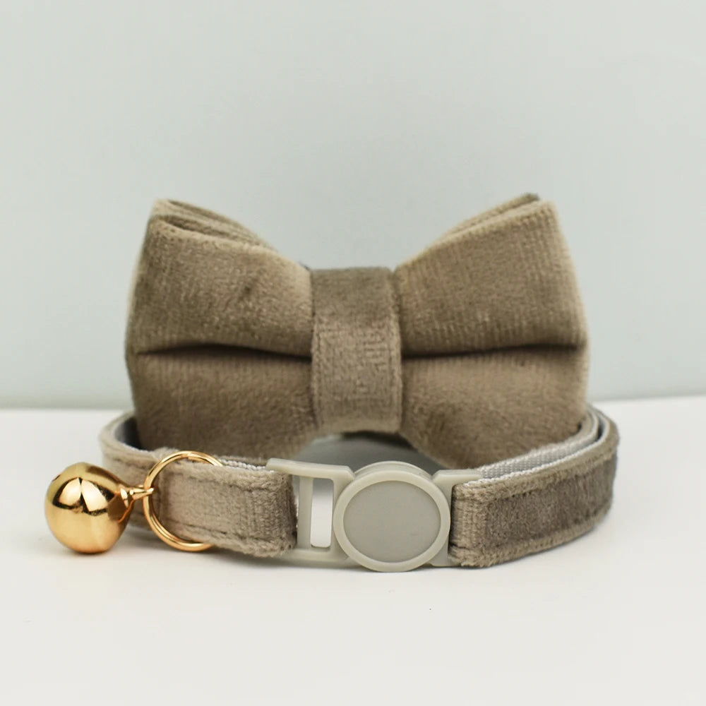 Adjustable Velvet Cat Collar with Bowknot, Safe Breakaway Style