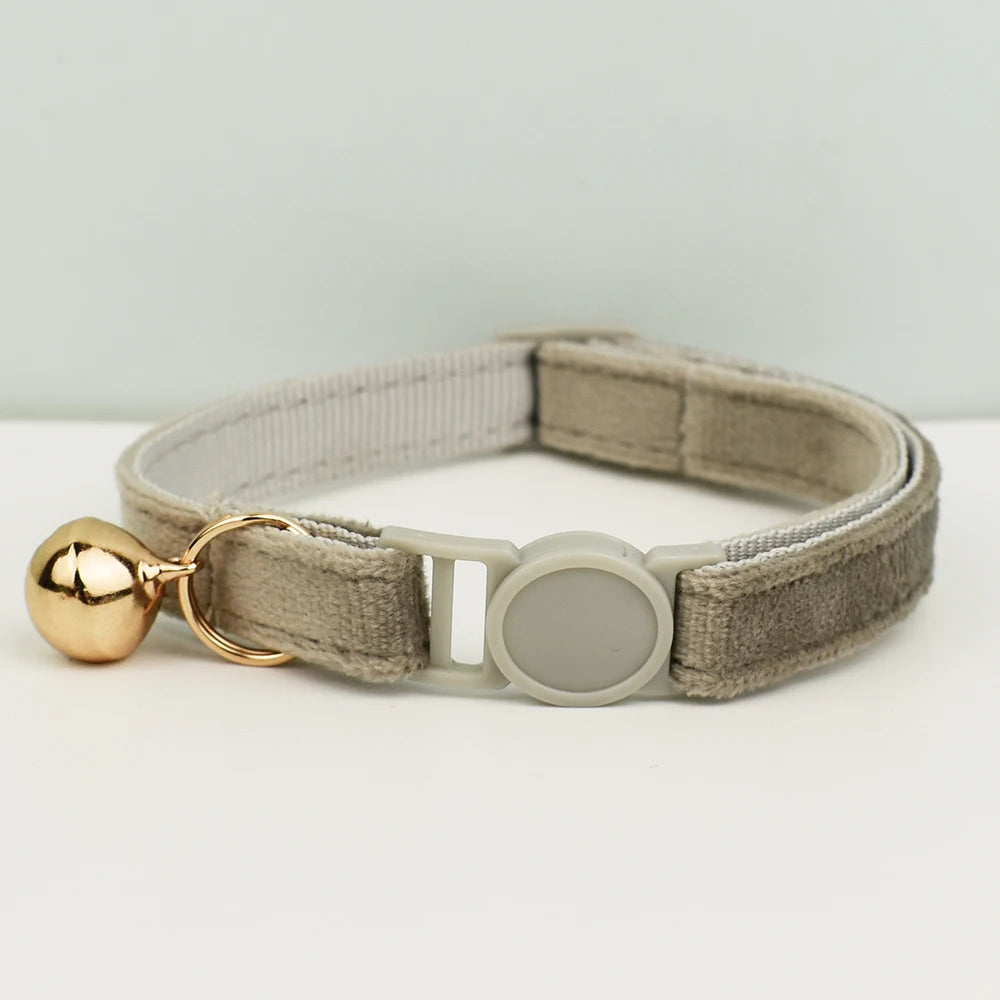 Adjustable Velvet Cat Collar with Bowknot, Safe Breakaway Style