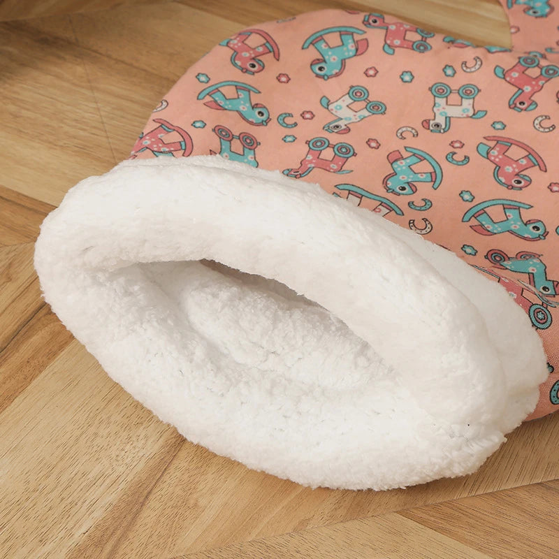 Cozy Plush Cat Sleeping Bag, Warm Pocket Quilt Bed for Kittens