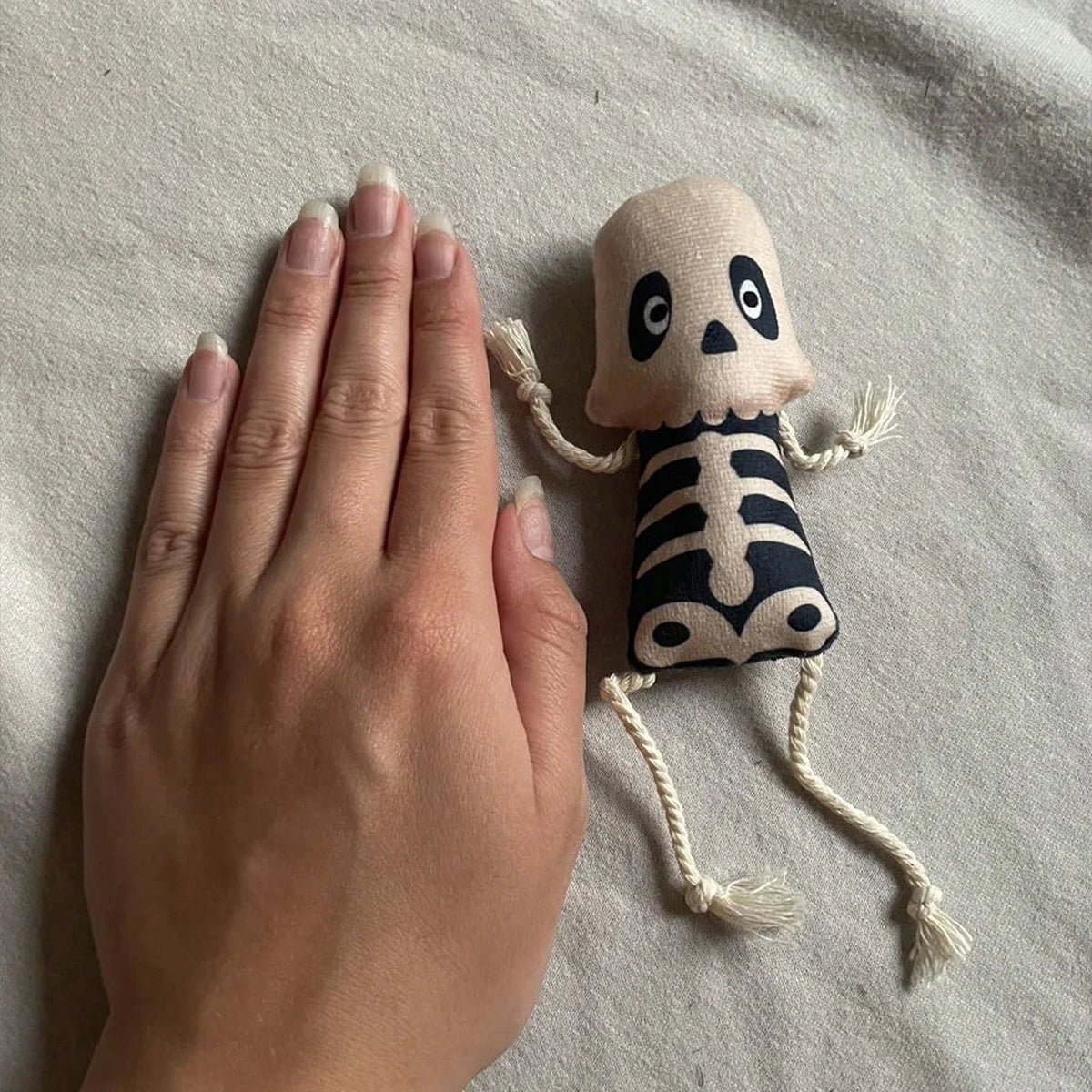 Halloween Skeleton Cat Toy, Plush Kitten Chew Toy with Rope Tail
