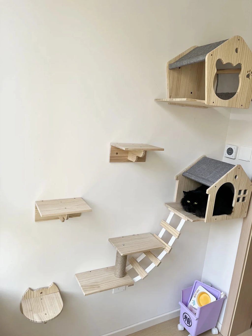 Wall-Mounted Cat Castle House Shelf, Climbing Hideaway Bed for Cats