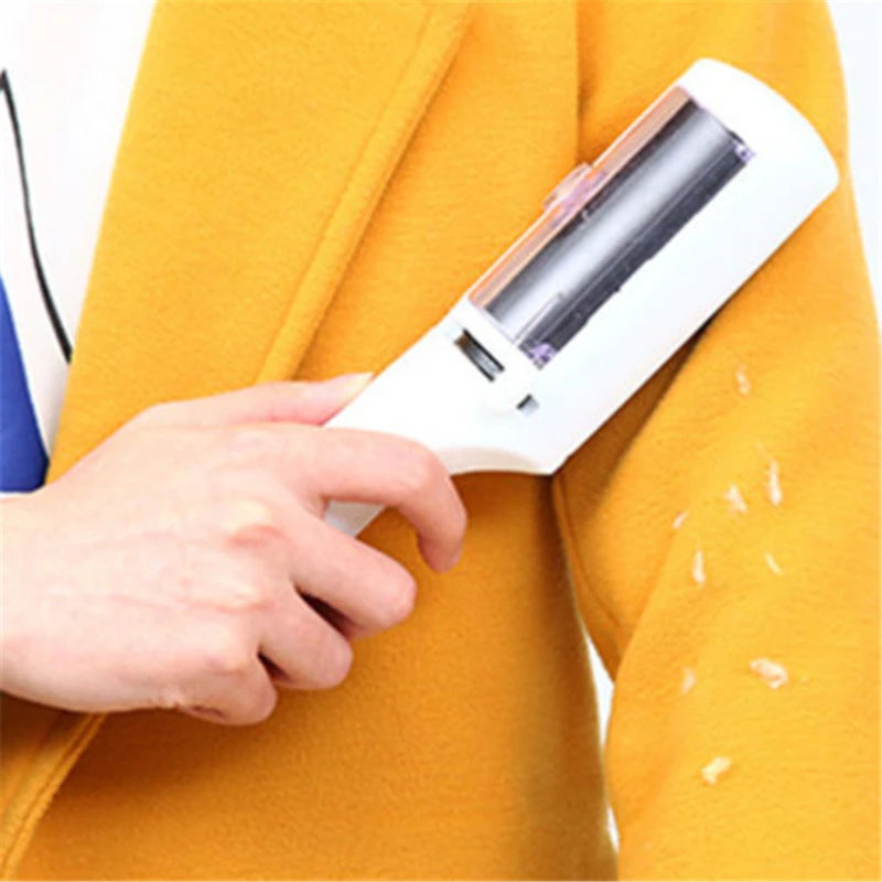 Pet Hair Remover Brush – Electrostatic Dust Sweeper for Home & Car