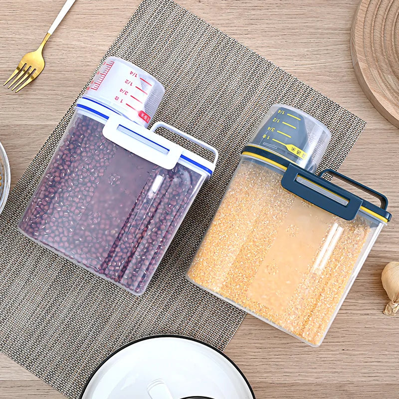 Airtight Pet Food Storage Container with Scoop Lid, 1.5L/2L