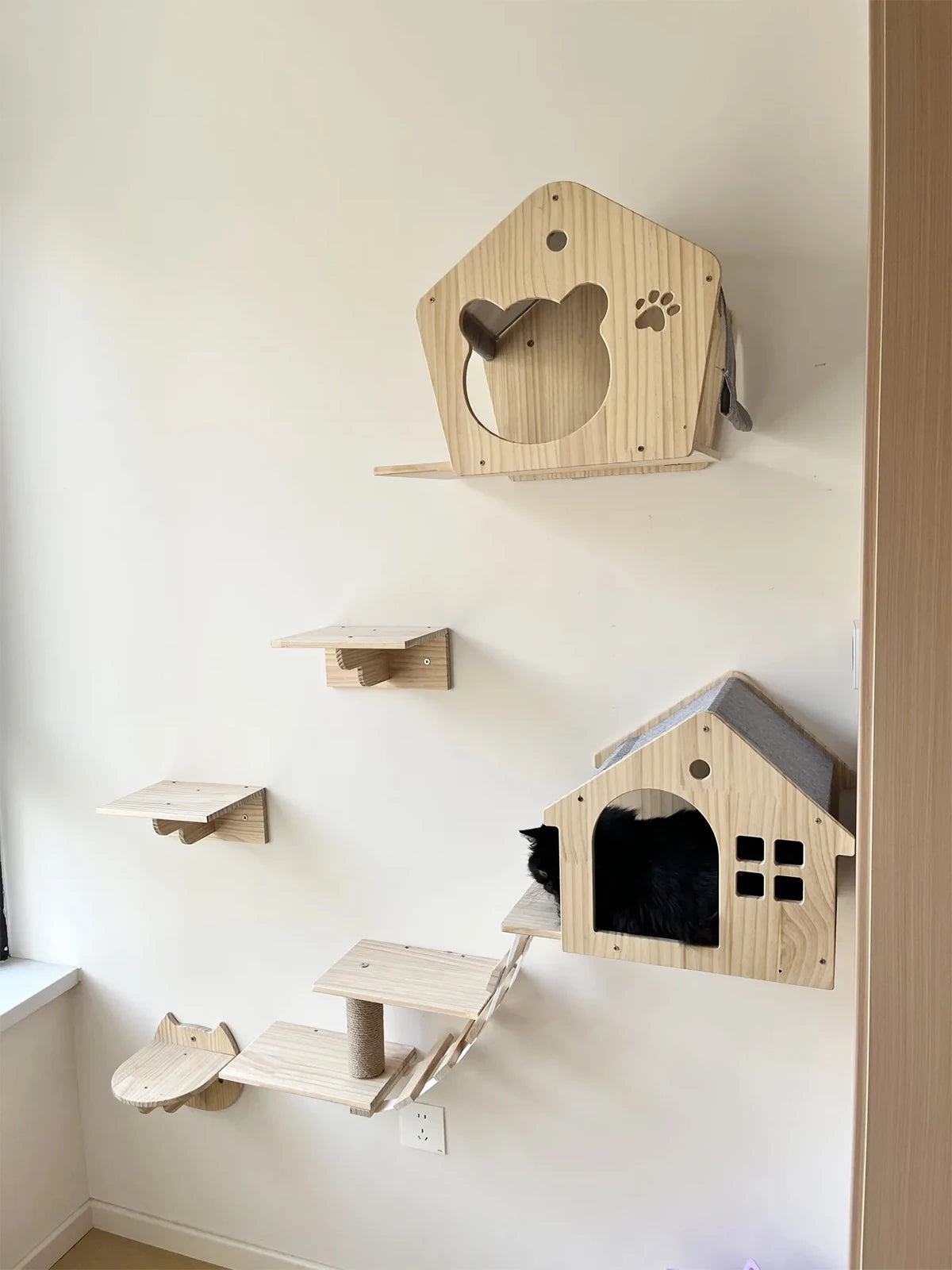 Wall-Mounted Cat Castle House Shelf, Climbing Hideaway Bed for Cats
